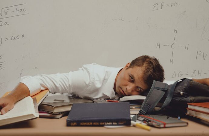 The Exam ανεβαίνει στην Εφηβική Σκηνή του Θεάτρου Λαμπέτη
