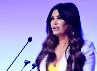 Ο Λευκός Οίκος ζήτησε την παραίτηση της Κίμπερλι Γκίλφοϊλ