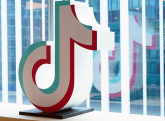 Η Meta μπλοκάρει οριστικά τις διαφημίσεις του TikTok σε Facebook και Instagram