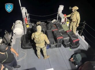 Χίος: Πάνω από 360 κιλά κάνναβης εντοπίστηκαν και κατασχέθηκαν σε ιστιοφόρο