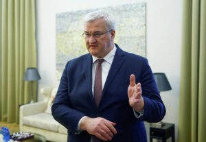 ΥΠΕΞ Ουκρανίας: Ο Ζελένσκι αξίζει τη στήριξη