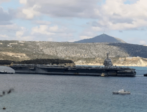Σύλληψη 39χρονης στη Σούδα: Φωτογράφιζε τη βάση, κατηγορείται για κατασκοπεία