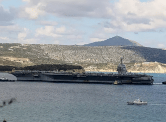 Σύλληψη 39χρονης στη Σούδα: Φωτογράφιζε τη βάση, κατηγορείται για κατασκοπεία
