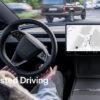 Η Tesla μετονομάζει το Full Self-Driving σε Assisted Driving στην Ευρώπη