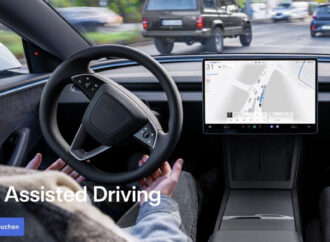 Η Tesla μετονομάζει το Full Self-Driving σε Assisted Driving στην Ευρώπη