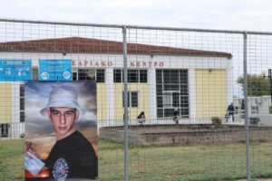 Δεν σκότωσαν μόνο τον Άγγελο στα Τέμπη: τον έκαψαν και τον πέταξαν