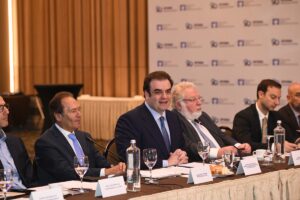 ΠΕΦ: Ζητά σταθερή και προβλέψιμη φαρμακευτική και βιομηχανική πολιτική για να προχωρήσουν παραγωγικές επενδύσεις