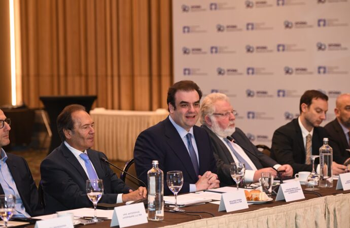 ΠΕΦ: Ζητά σταθερή και προβλέψιμη φαρμακευτική και βιομηχανική πολιτική για να προχωρήσουν παραγωγικές επενδύσεις